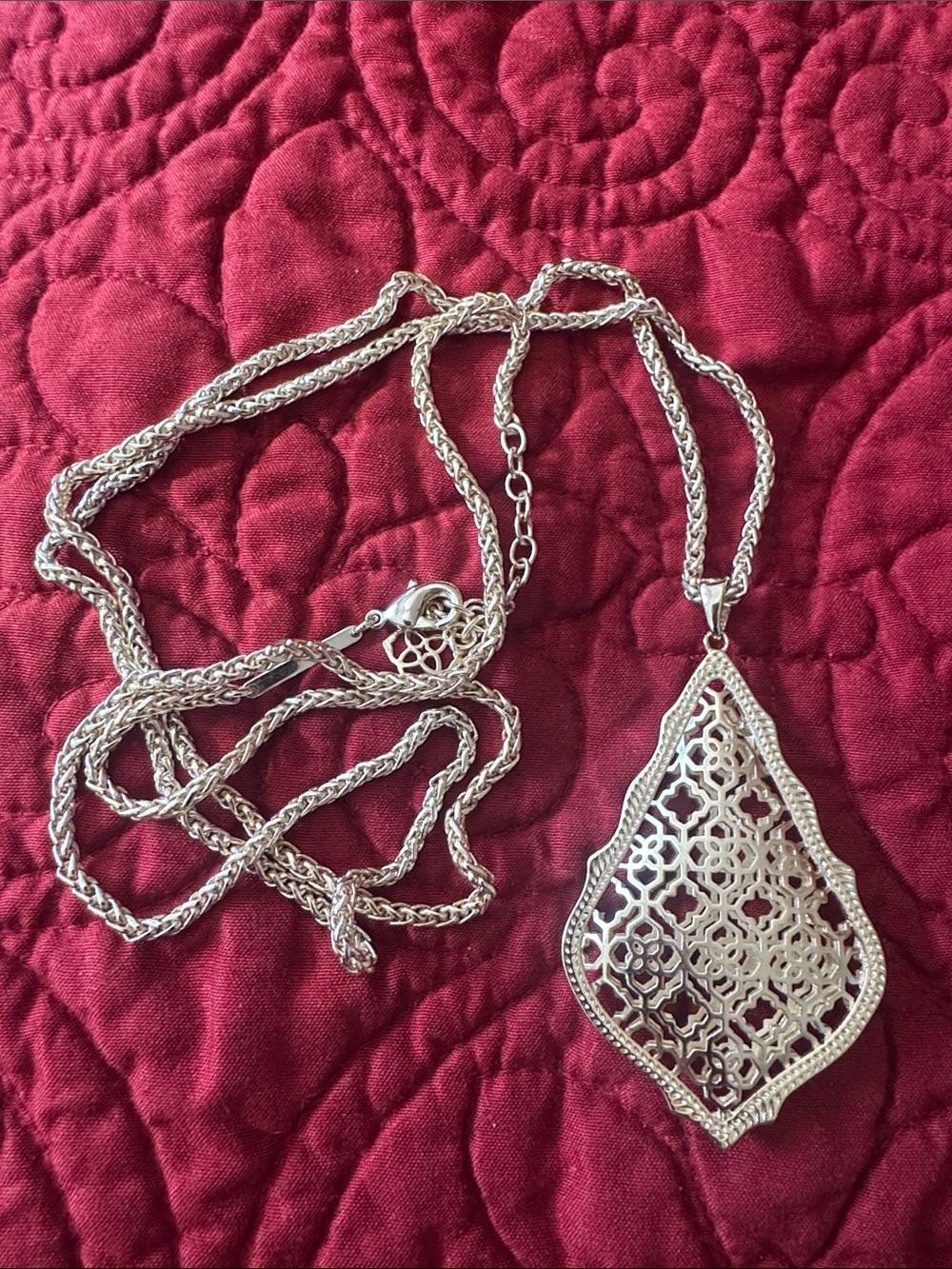 Silver Filigree Teardrop Pendant Necklace - Elegant Women's Jewelry